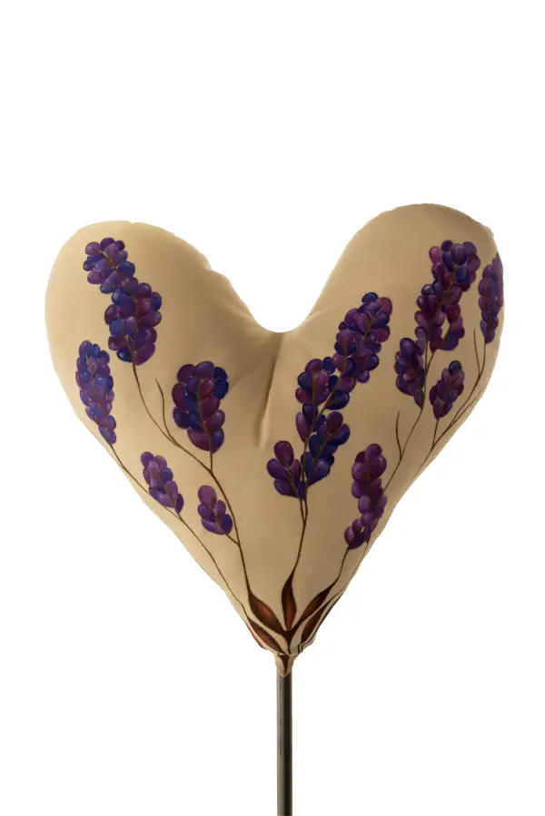 Corazones con alma 008 Exposición 'Corazones con alma' en el Centro Cultural San Clemente, un proyecto artístico solidario impulsado por la asociación Manos y Voces (Carranque, Toledo)